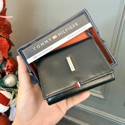Billetera TrifoldTommy Hilfiger Bk89