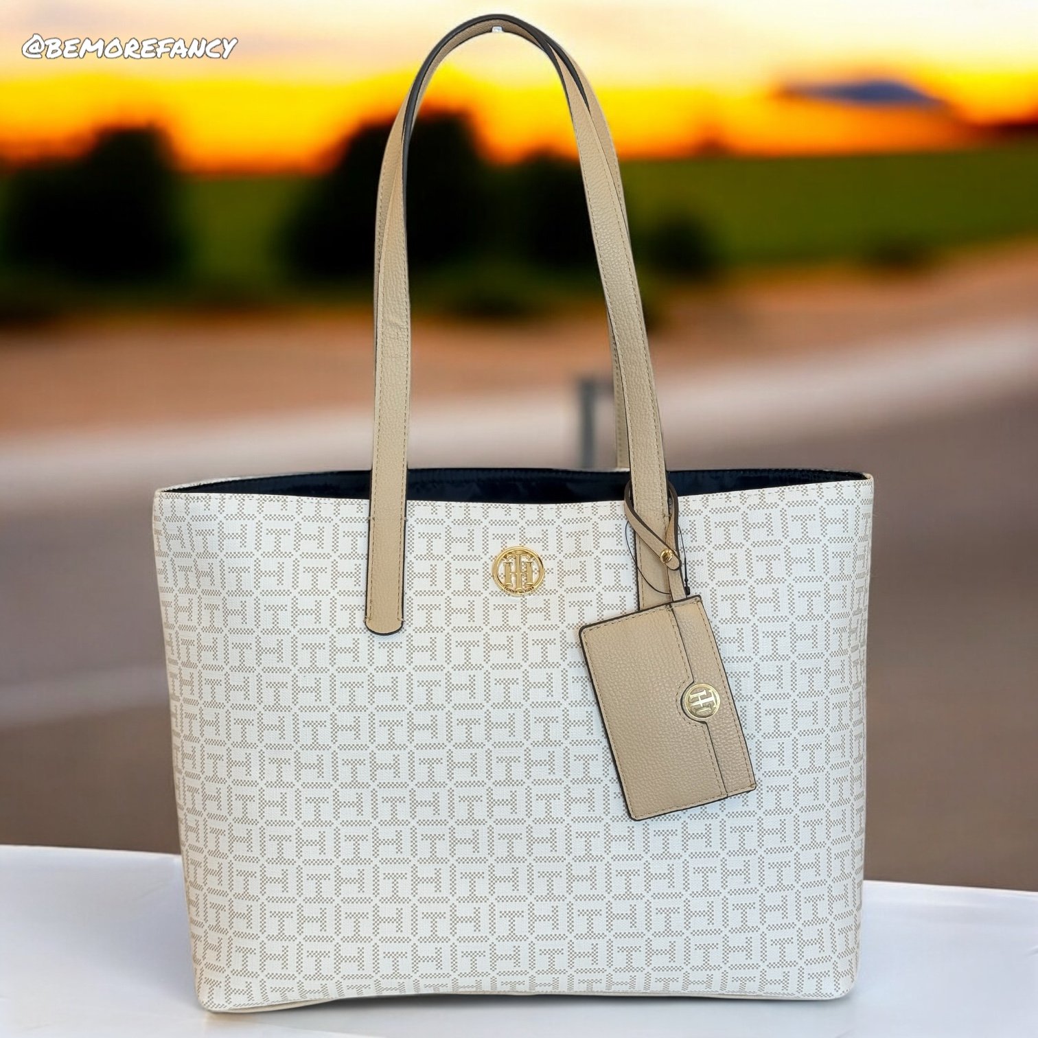 Cartera Tommy Hilfiger Tote 250 White