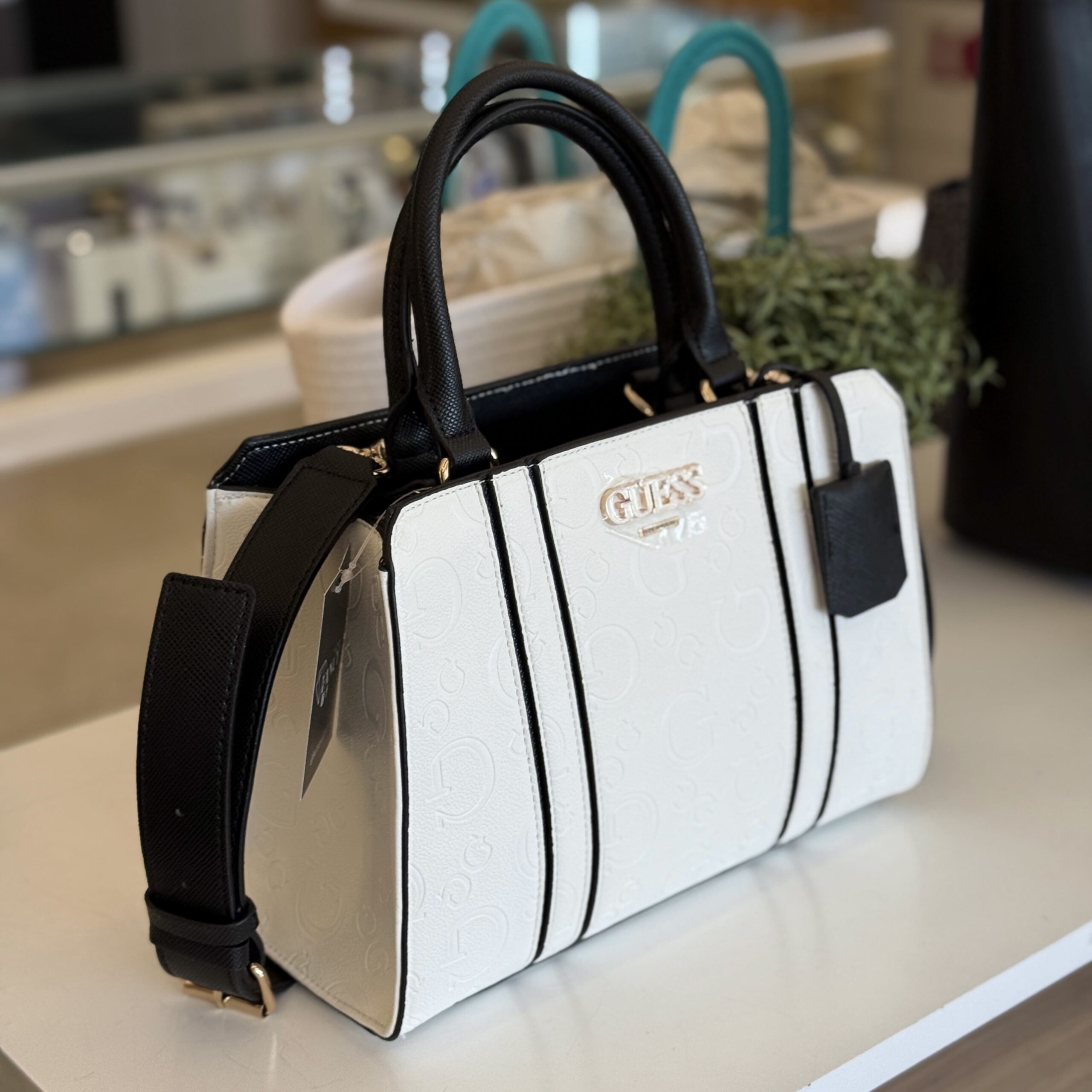 Cartera Guess Mediana Blanca - Imagen 2