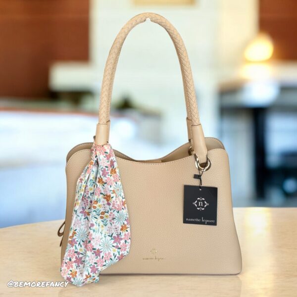 Cartera Nanette Lepore Oatmetal Kaki