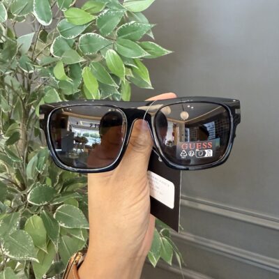 Gafas Guess Negra MR08