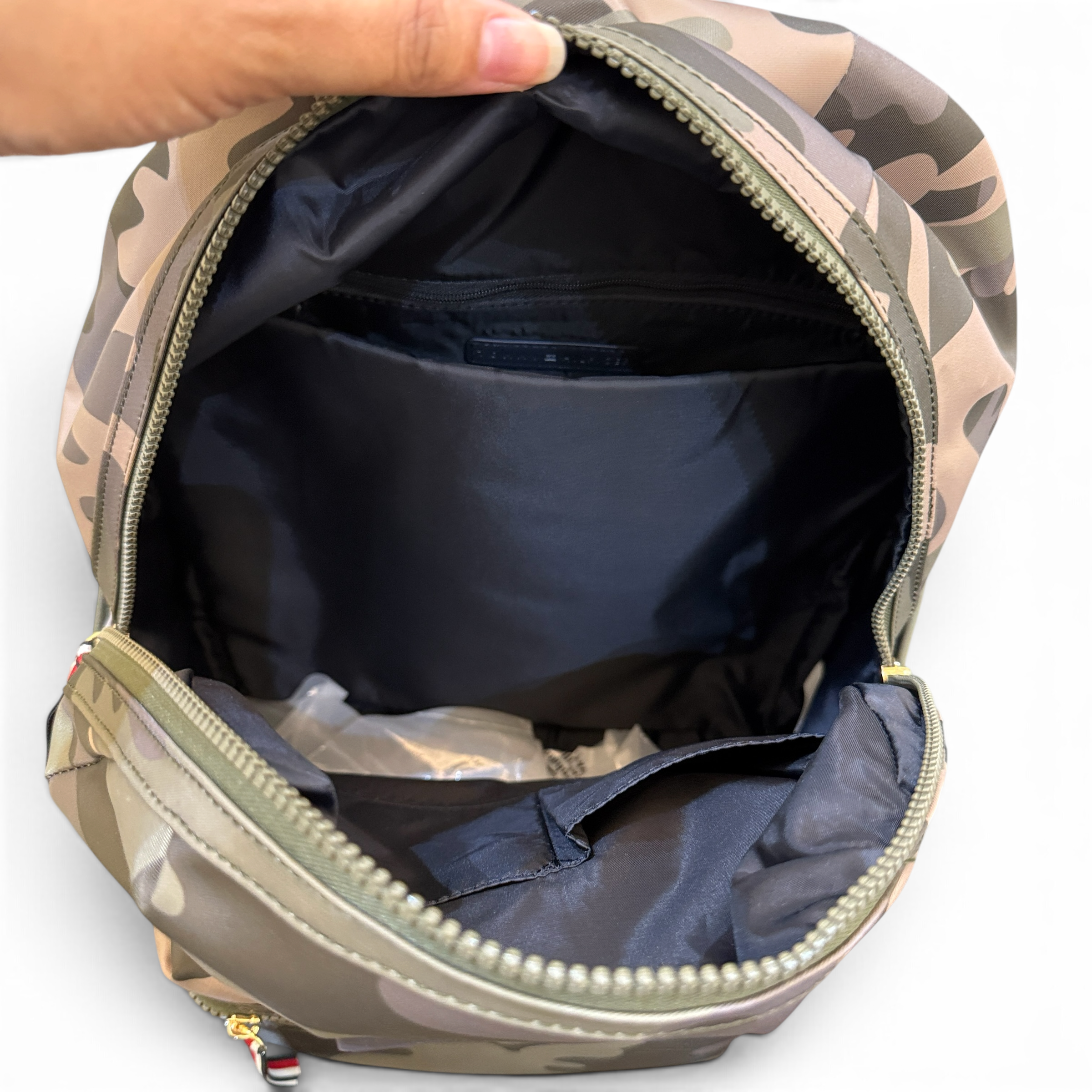 Mochila Tommy Hilfiger Camuflaje DF78 - Imagen 3