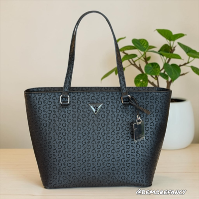 Cartera Guess Viviette Black AF56