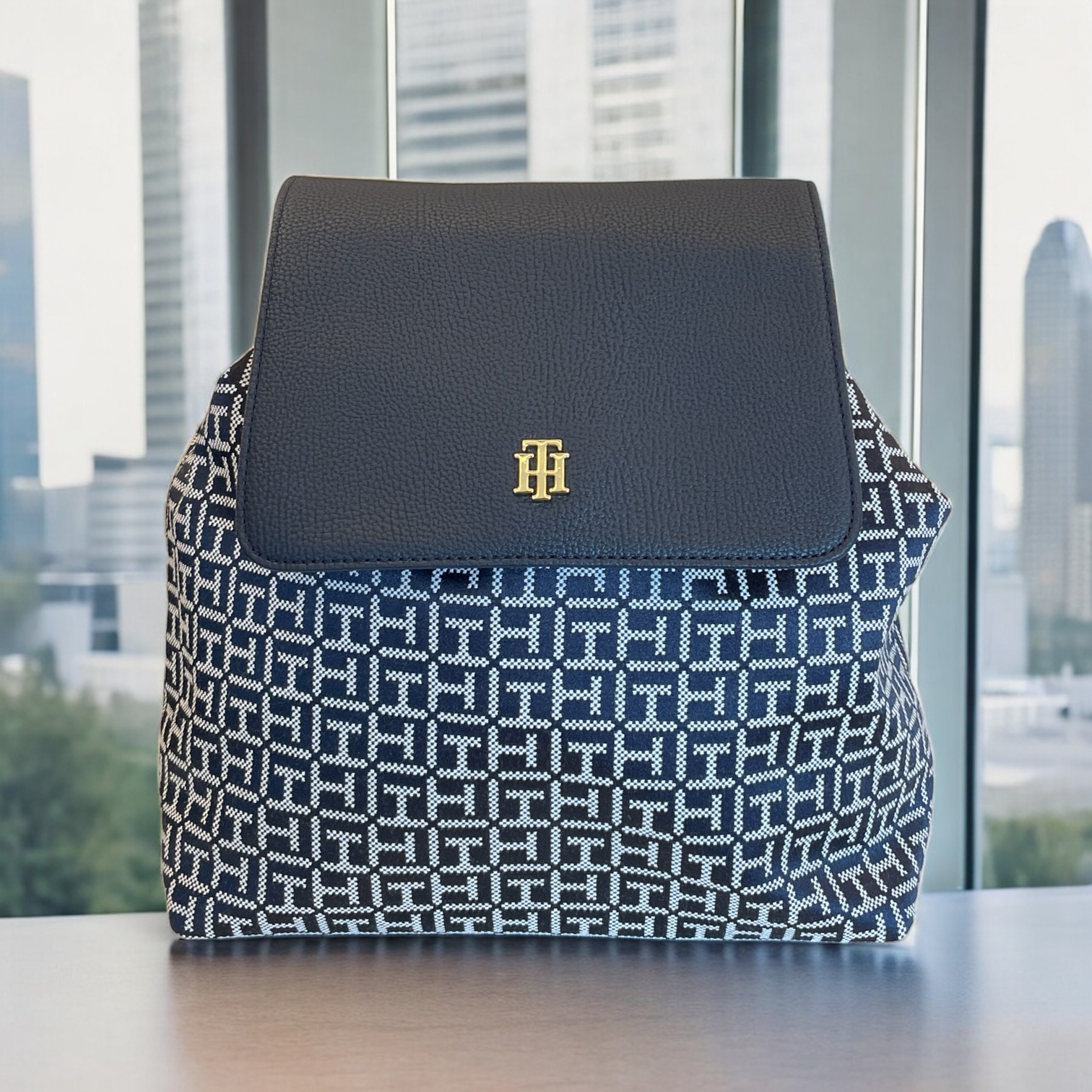 Mochila Tommy Hilfiger azul osc