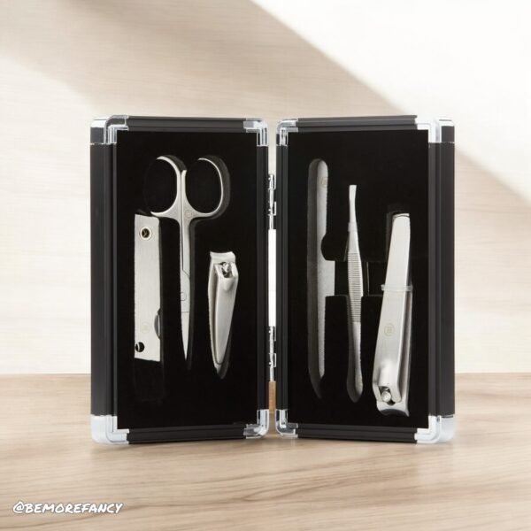 Set de Manicura Perry Ellis en Acero Inoxidable
