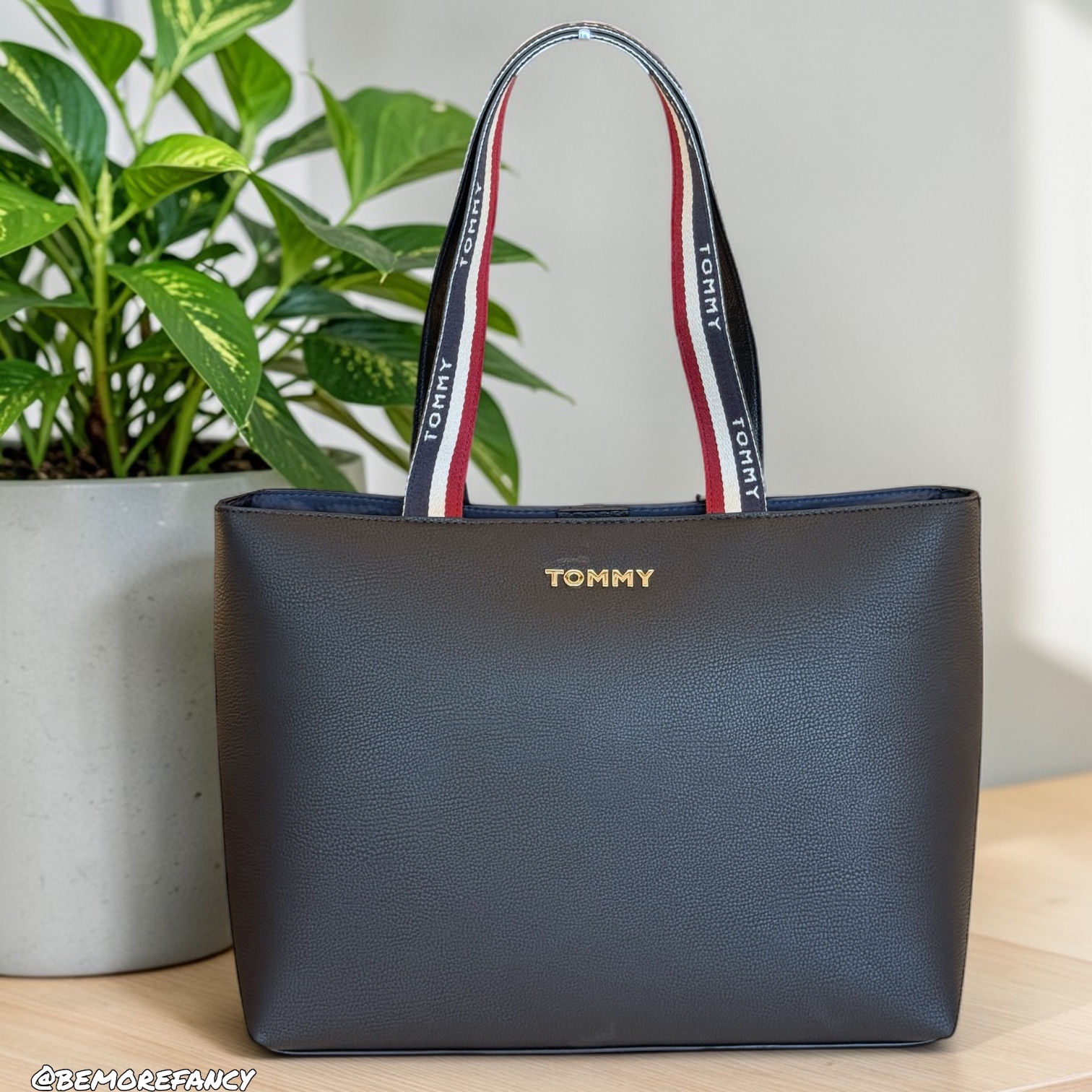 Cartera Tommy Hilfiger Tote Bk59h
