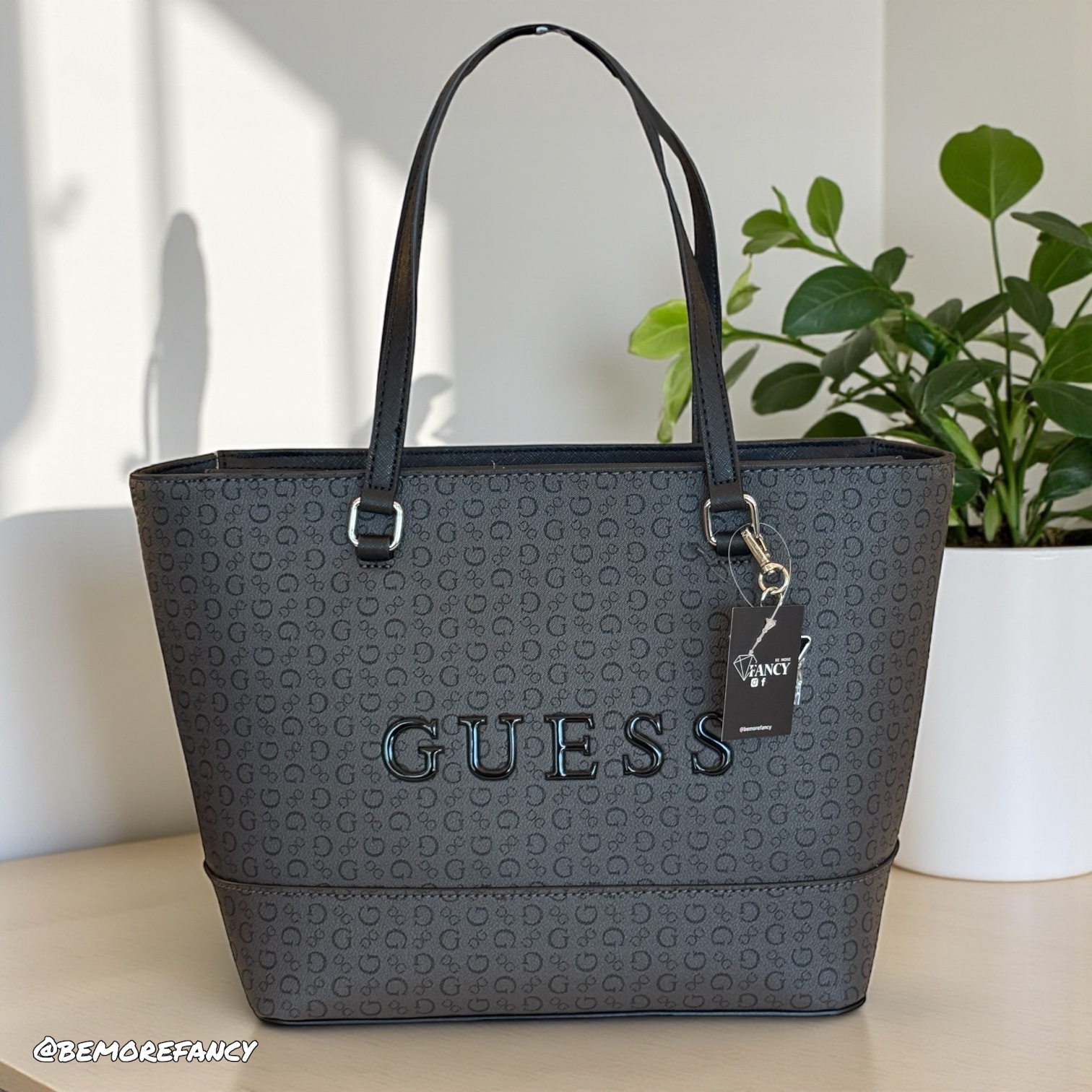 Cartera Guess Rodney coal