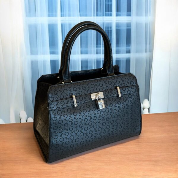 Cartera Guess negra Mediana