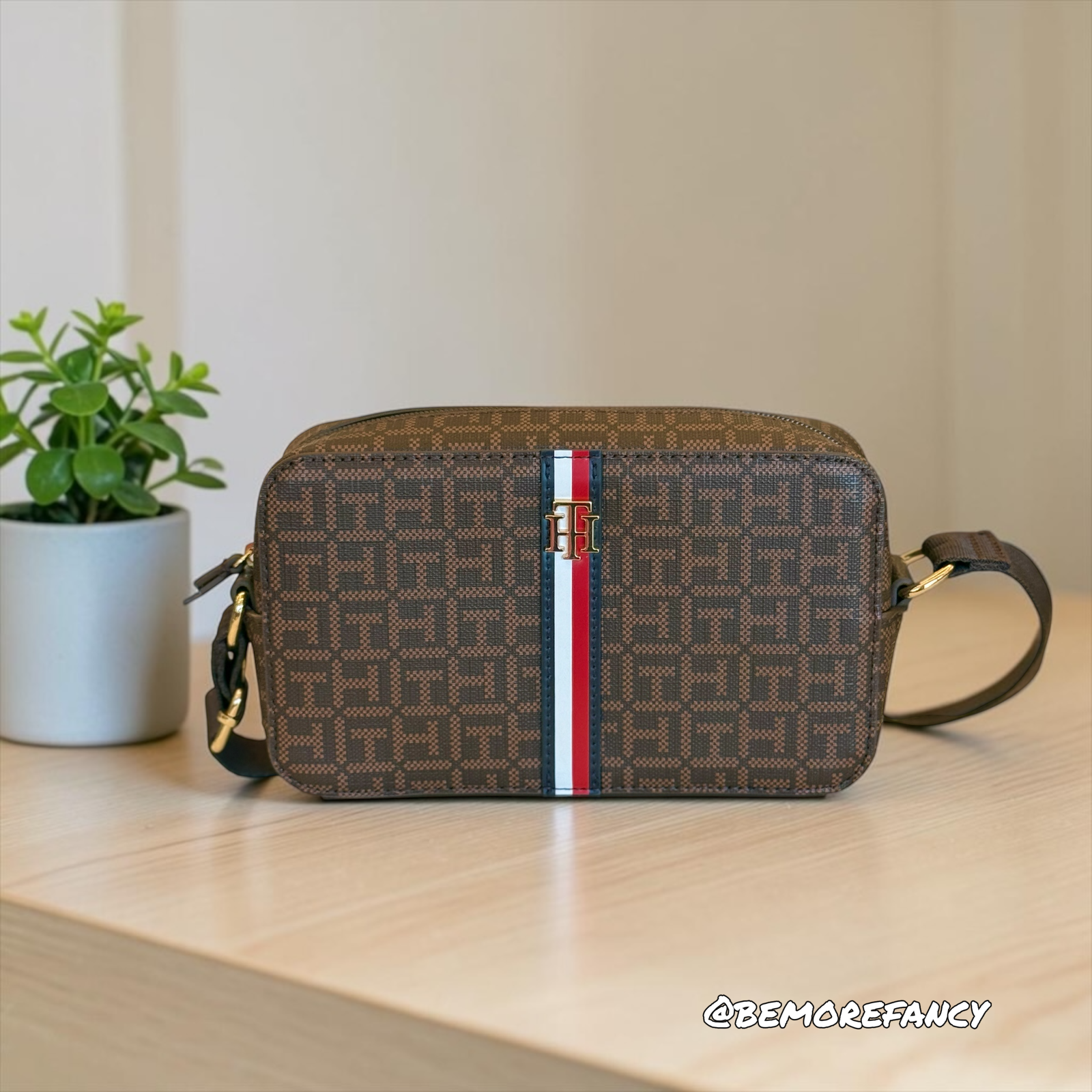 Crossbody Tommy Hilfiger hh087