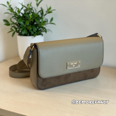 Crossbody Nine West Ledger verde