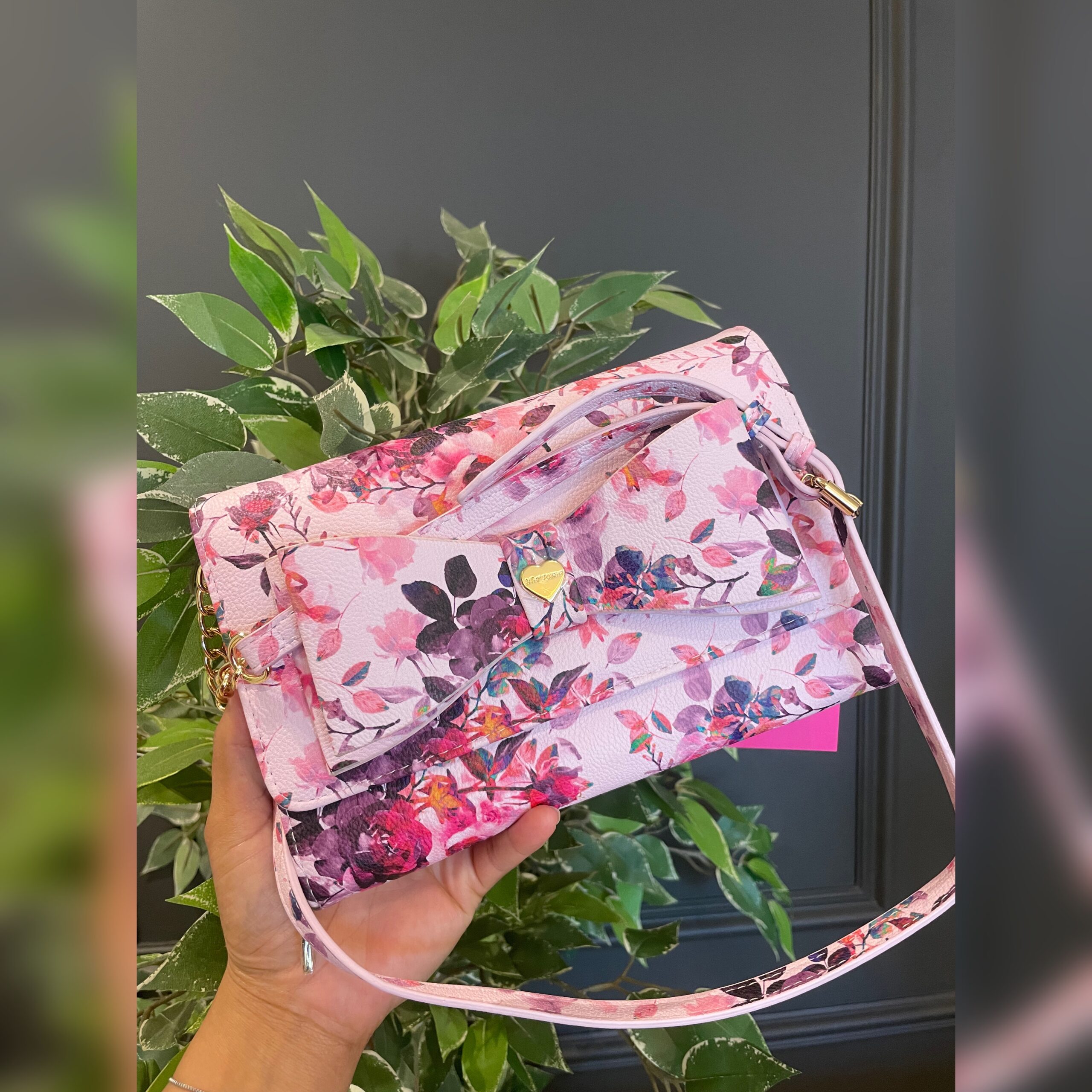 Crossbody Luv Betsey floral pink