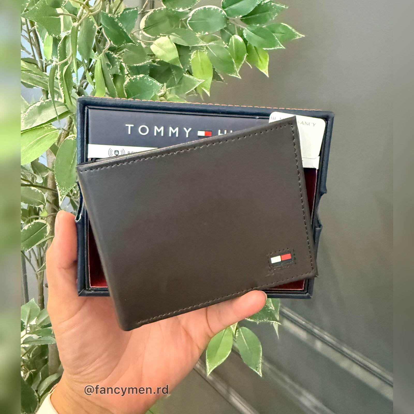 Billetera Tommy Hilfiger Plegable bifold Marron