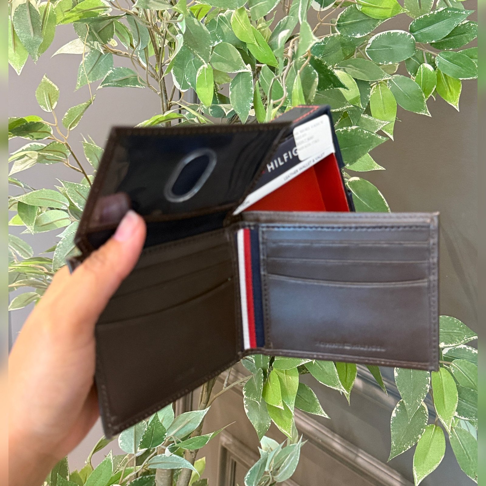 Billetera Tommy Hilfiger Plegable bifold Marron - Imagen 2