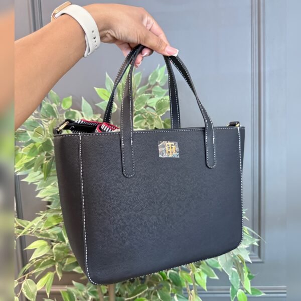 Cartera Mediana Tommy Hilfiger Negra dfs