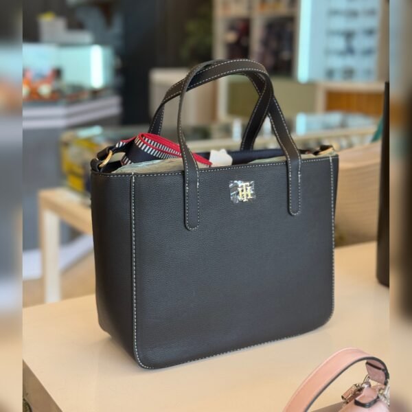 Cartera Mediana Tommy Hilfiger Negra dfs